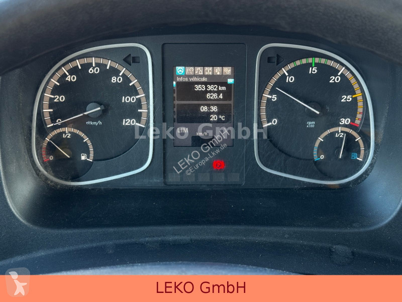 شاحنة Mercedes 1218 Mit Carrier Sp 850