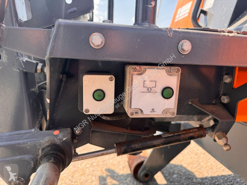 شاحنة  Abrollaufbau Salzstreuer Diesel Separat...