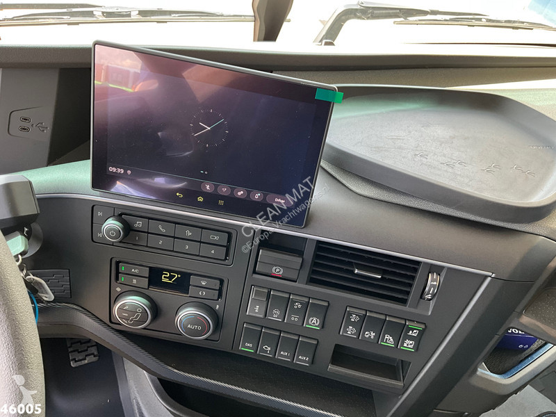 شاحنة Volvo 500 Euro 6 8x2 HMF 95 Tonmeter...
