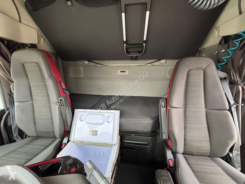 شاحنة Volvo 540 8x4/4 FOR SALE AS CHASSIS /...
