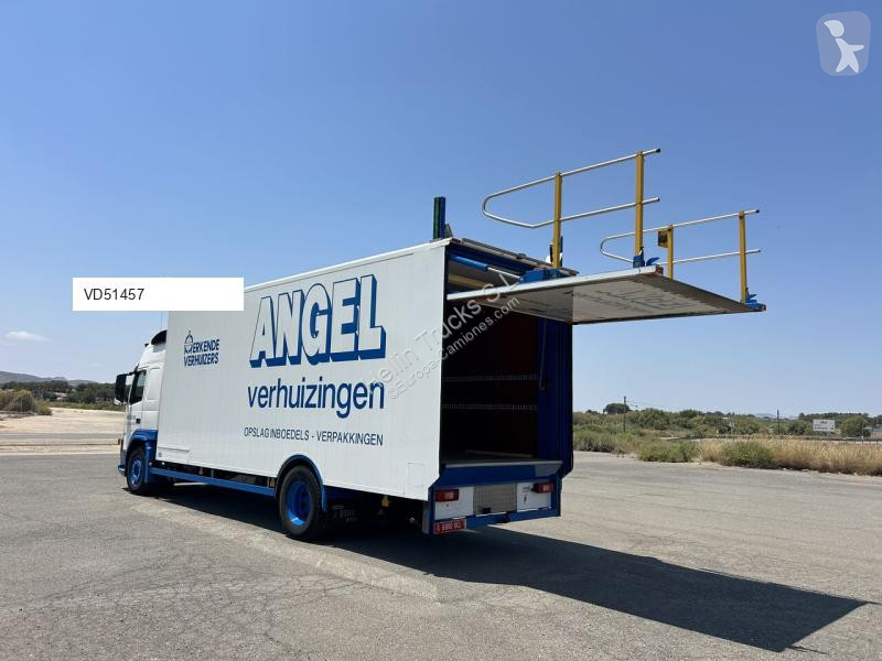 Camion Volvo FM 300 Furgon Mudanzas solo...
