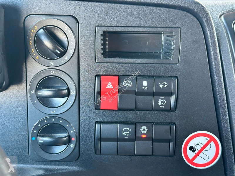 Mercedes 1323 4x2 BL Glasaufbau HMF 1030/K-3 LK...