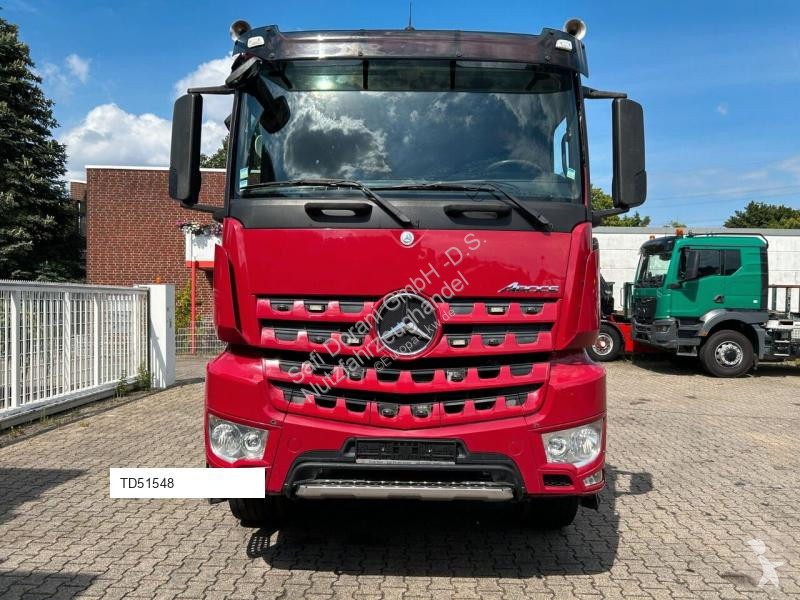 Camion Mercedes 2430