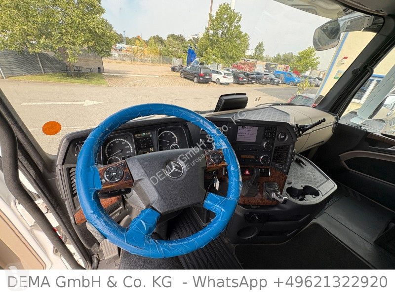 شاحنة Mercedes...