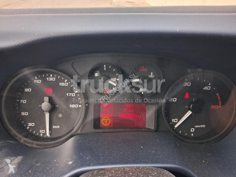 شاحنة Iveco  70C18 ISOTERMO