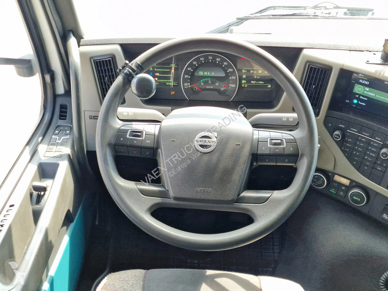 شاحنة Volvo 460 full air - VEB - Zepro lift -...