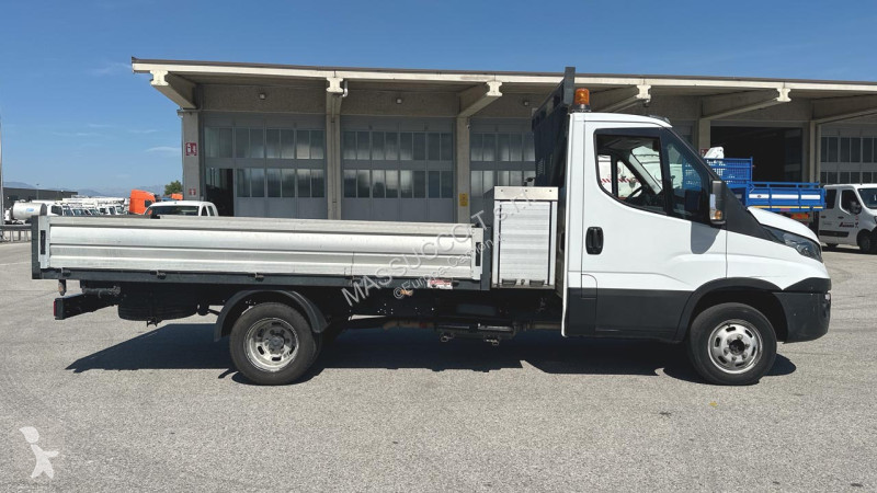 شاحنة Iveco 35-150 4x2