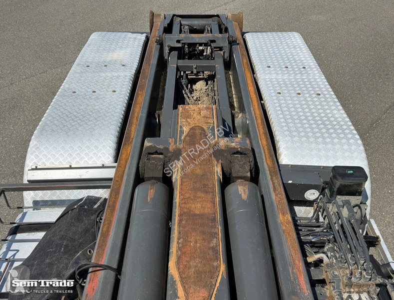 شاحنة Ginaf X 4241 S 8X4 EURO 5 MANUAL GEARBOX...