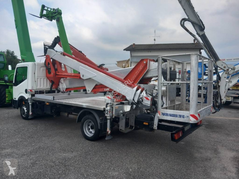 Camion Multitel MX 235
