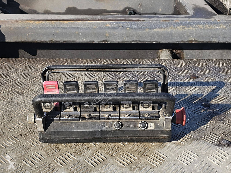 شاحنة DAF 85380 8X2 HIAB 195 E3