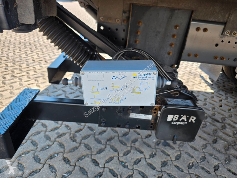 شاحنة Volvo 320 / Ladebordwand