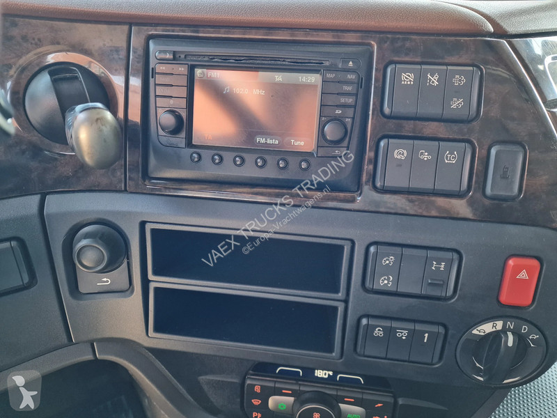 شاحنة DAF 530 6X2 - steel / air - steering axle...