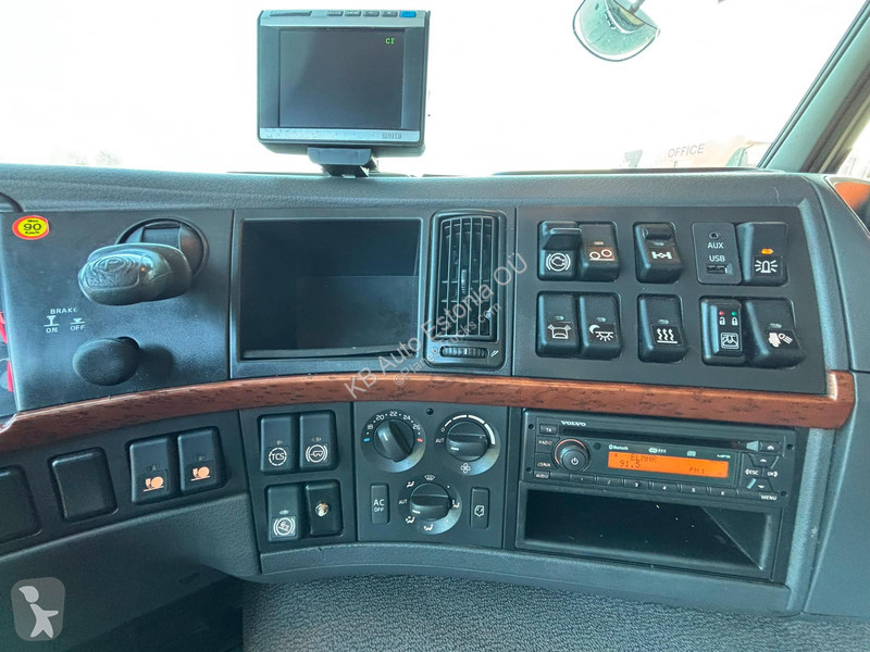 شاحنة Volvo 6x2*4 CARRIER SUPRA 950 MT / 2 ZONE...
