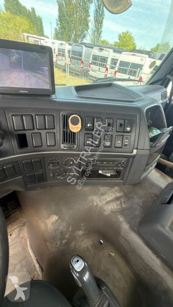 Camión Volvo 420
