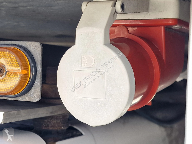 شاحنة Volvo 13500 6x2*4 - XL - Thermoking frigo...