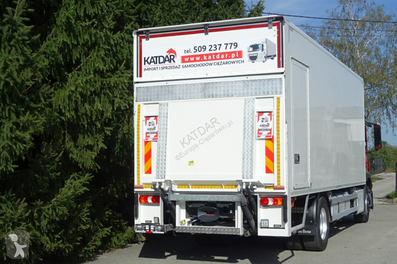 Kamion Mercedes 1833 Euro6 sypialna klima...