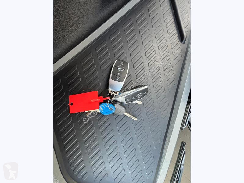Camion Mercedes PORTEUR 2543 6x2 bras Palfinger