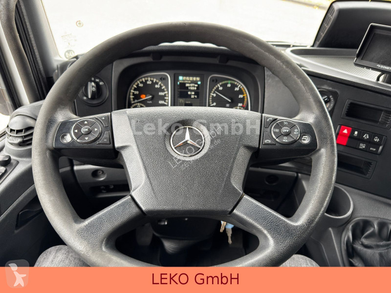 Camion Mercedes 1318 Mit Thermoking T-1000R