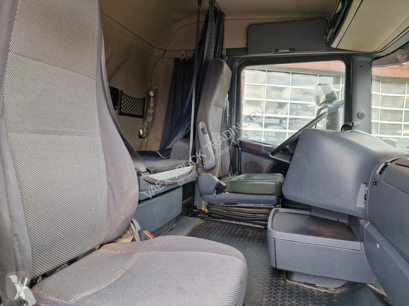 Camión Scania 4x2 - Finkl livestock 16.8M2 -...