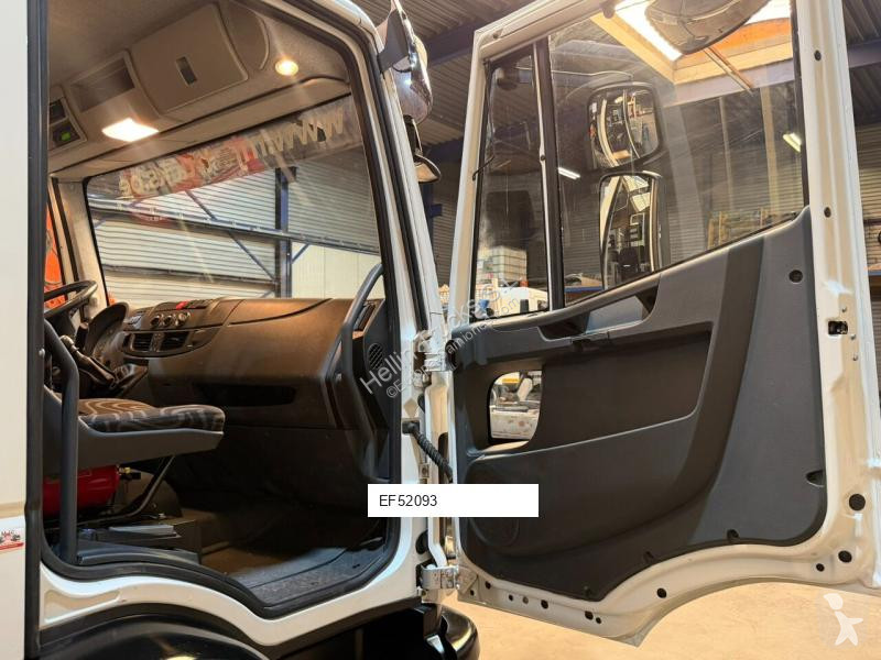 Vrachtwagen Iveco PK18002EH