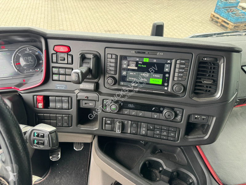 Camión Scania 580 V8 6x2 etarder Full Air WB 4.35
