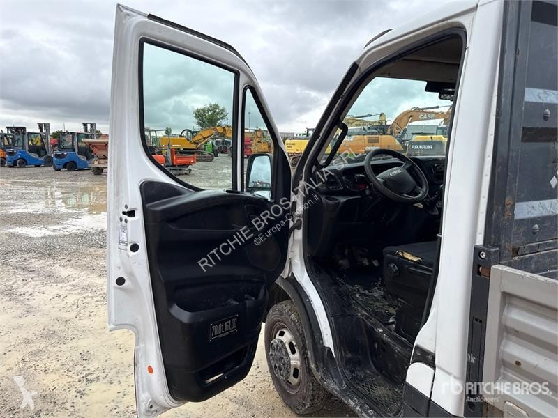 Camión Iveco 35-140