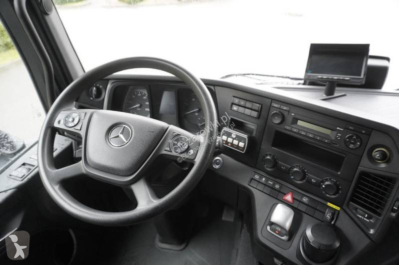Kamion Mercedes 1833