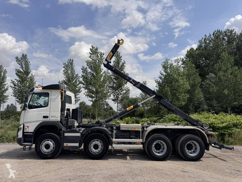 Volvo 420 truck