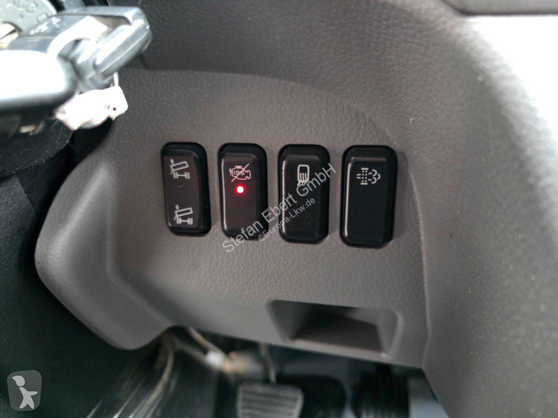 Kamion Mitsubishi Fuso 7C18D DoKa 7 Sitze AHK