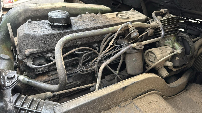 Teherautó Mercedes SK  (MANUAL PUMP / POMPE...