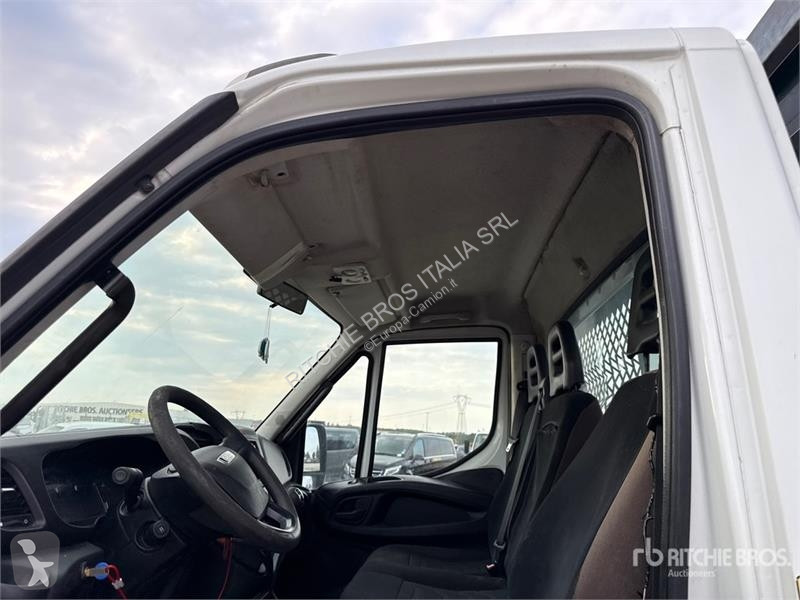 Camión Iveco 35C12 Dump Truck (Inoperable)