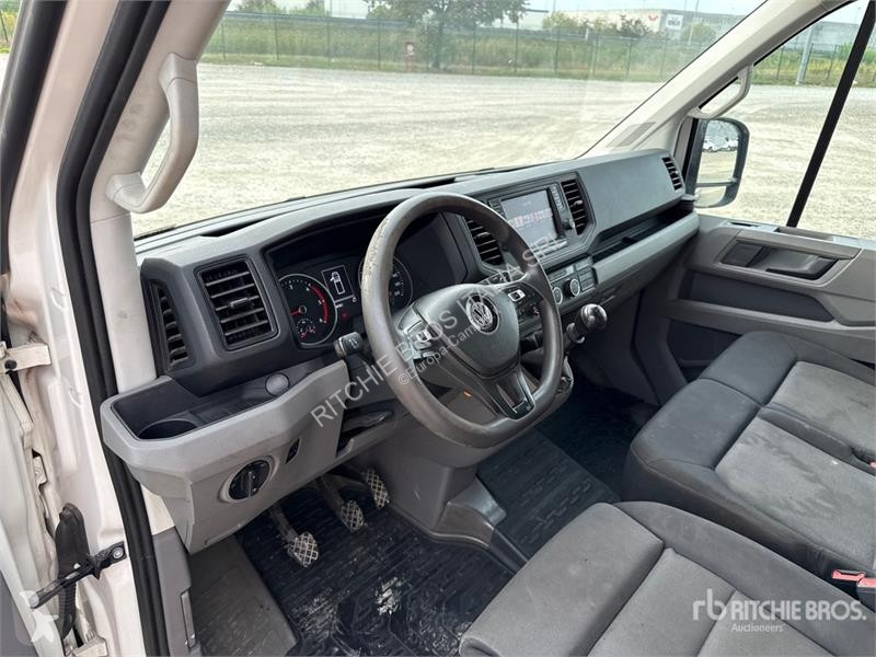 Camión Volkswagen CRAFTER 35 Flatbed Truck