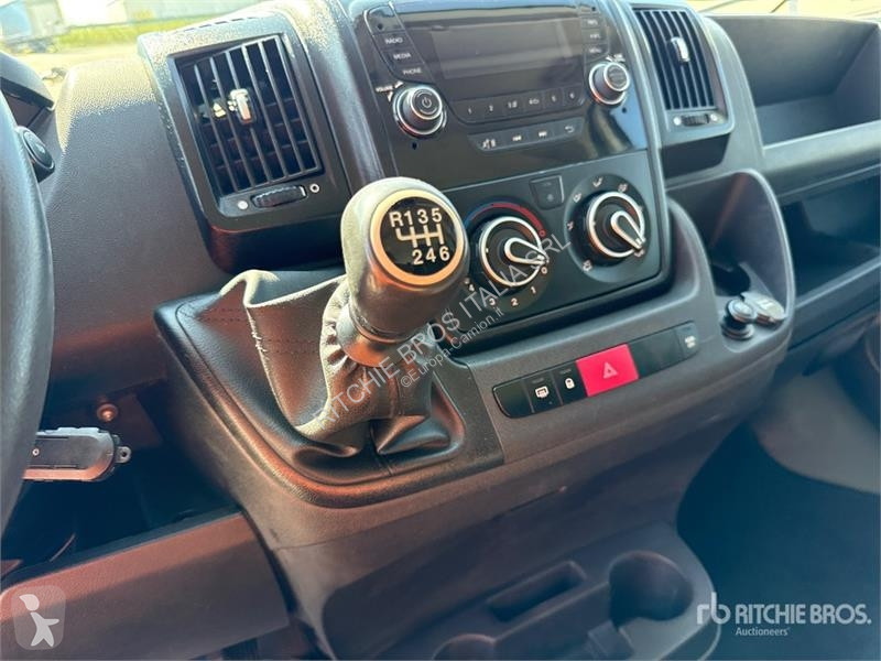 Camión Peugeot 333 L1H1 2.2 BLUEHDI 140CV SeS...