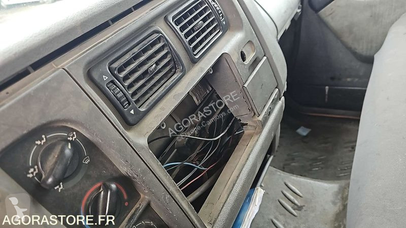 Camión Renault MIDLUM