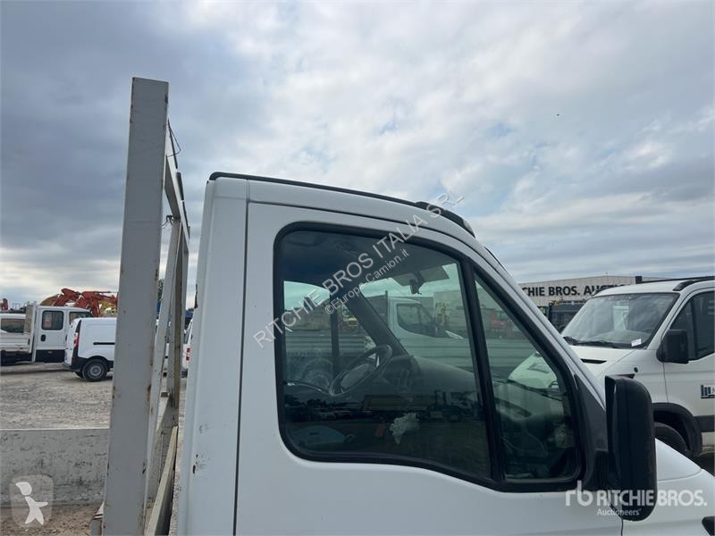 Camion Iveco 29L9 Flatbed Truck