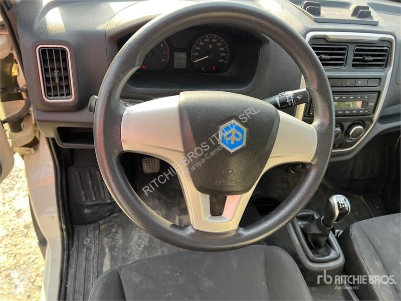 Camion Piaggio NP6 S/A Dump Truck