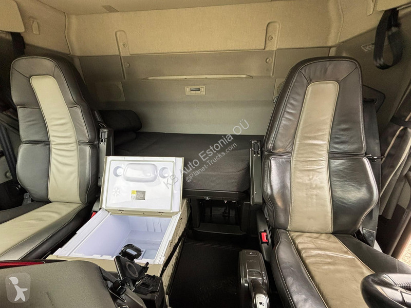 Camion Volvo 500 6x2 RETARDER / BOX L=6068 mm