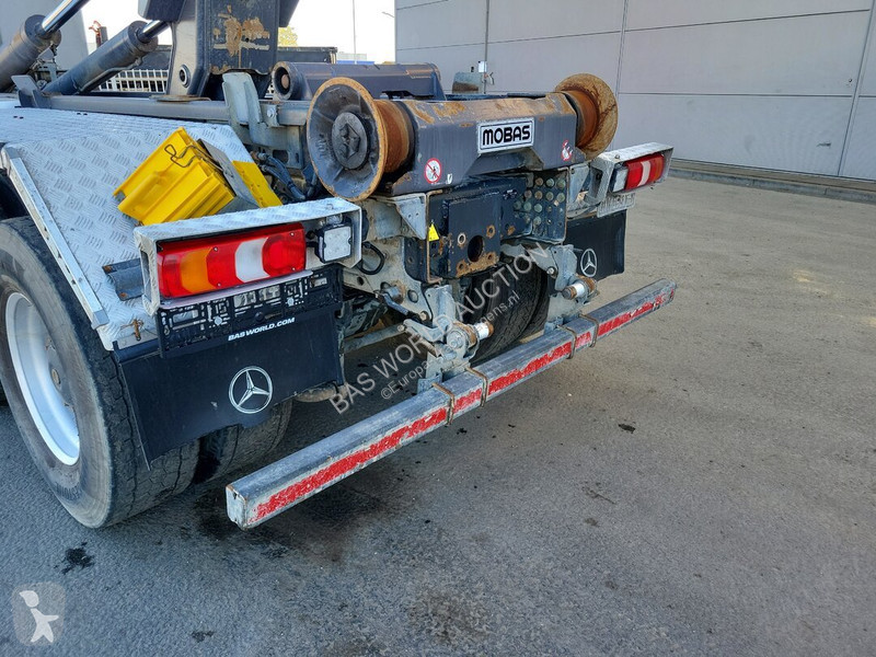 Lastbil Mercedes 3251