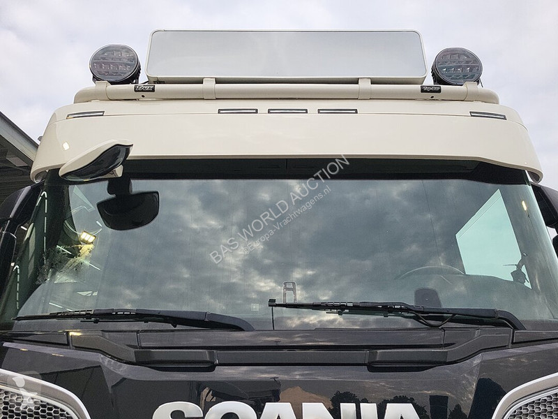 Camião Scania 580