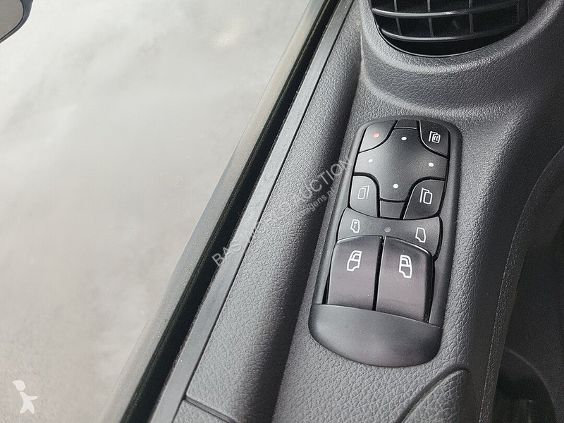 Lastbil Mercedes 1323