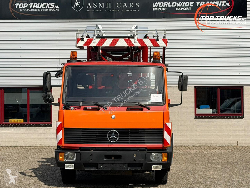 Camião Mercedes 817 Aerial work platform - METZ...