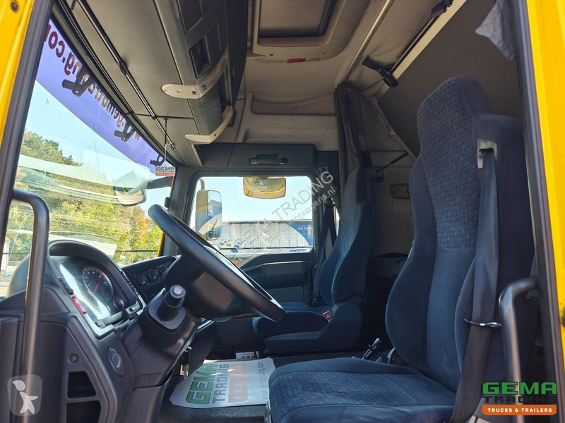 Camião MAN 12.240 4X2 BL Double Cab (6-person)...