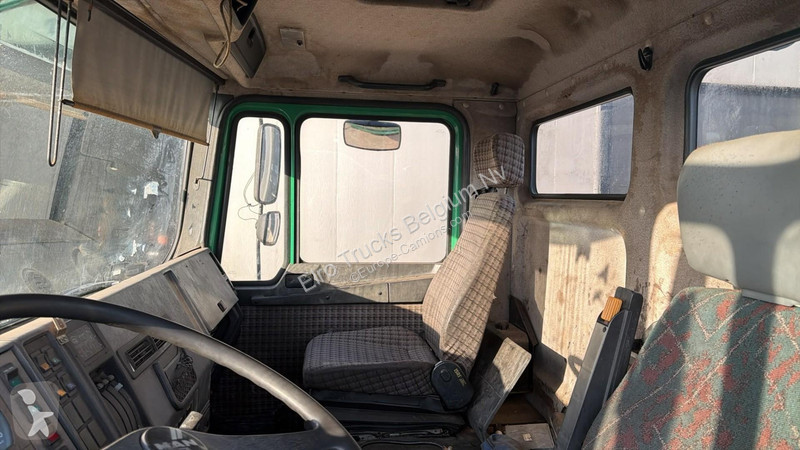 Camion MAN (MANUAL PUMP / POMPE MANUELLE /...