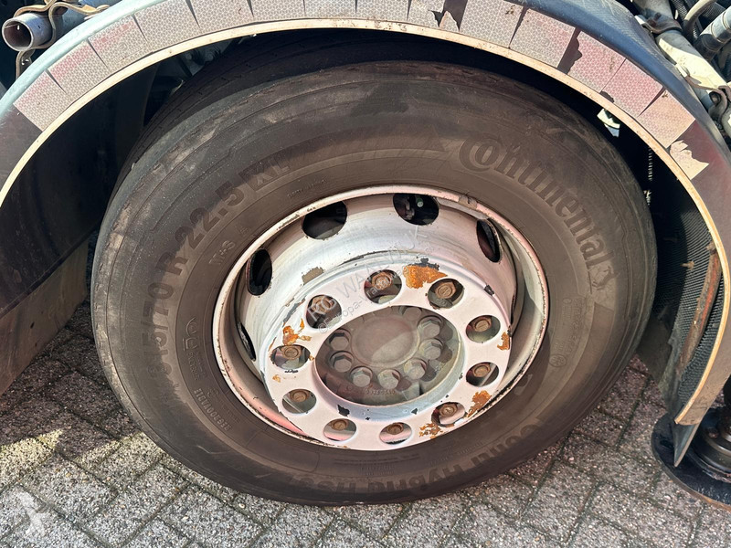 Lastbil Mercedes 2833 NL kenteken