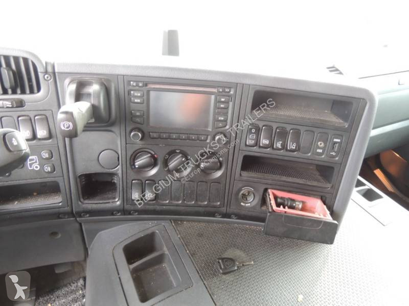 Camião Scania 280