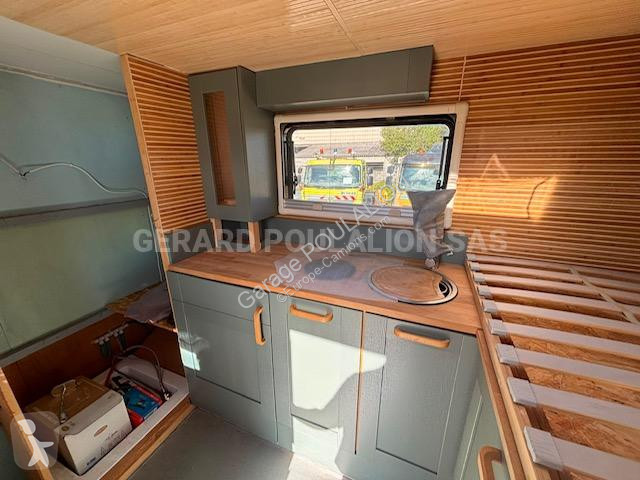 Lastbil Renault 85 150 CAISSE AMÉNAGÉE CARAVANE...