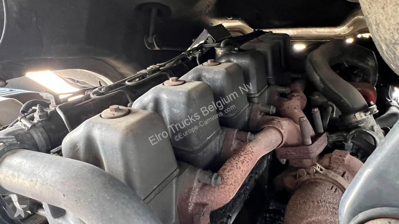 Camión Scania 94 - 260 (17400 ITER / MANUA PUMP...