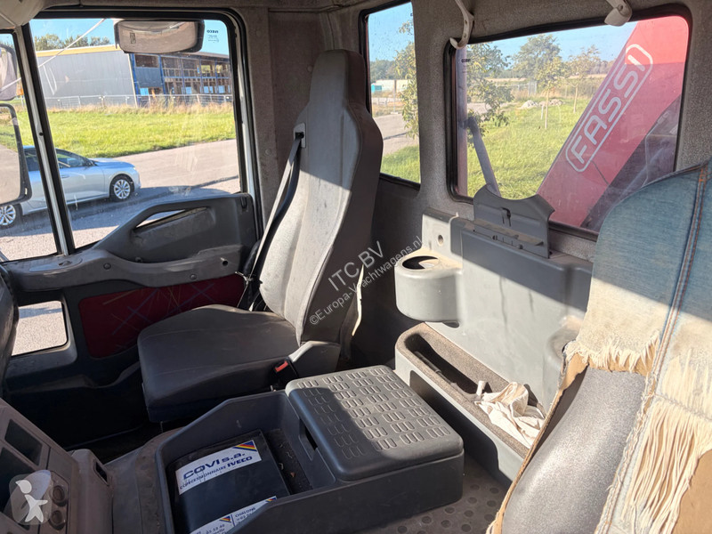 Camião Iveco TA1V3132P