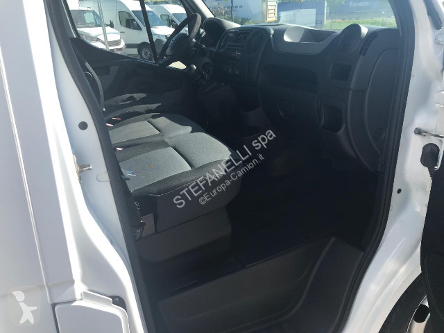 شاحنة Nissan NV 400 isotermico + frigo