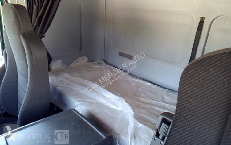 Грузовик Mercedes